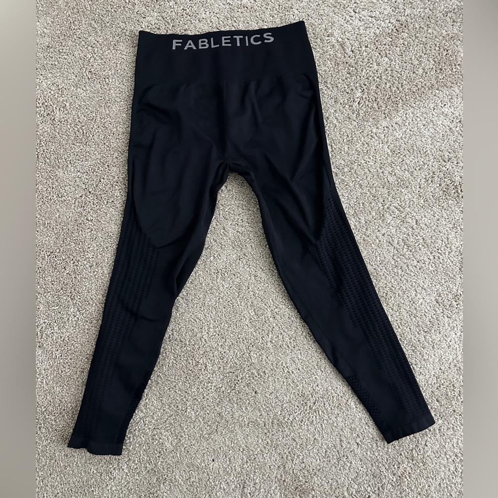 Fabletics legging - Picture 2 of 2